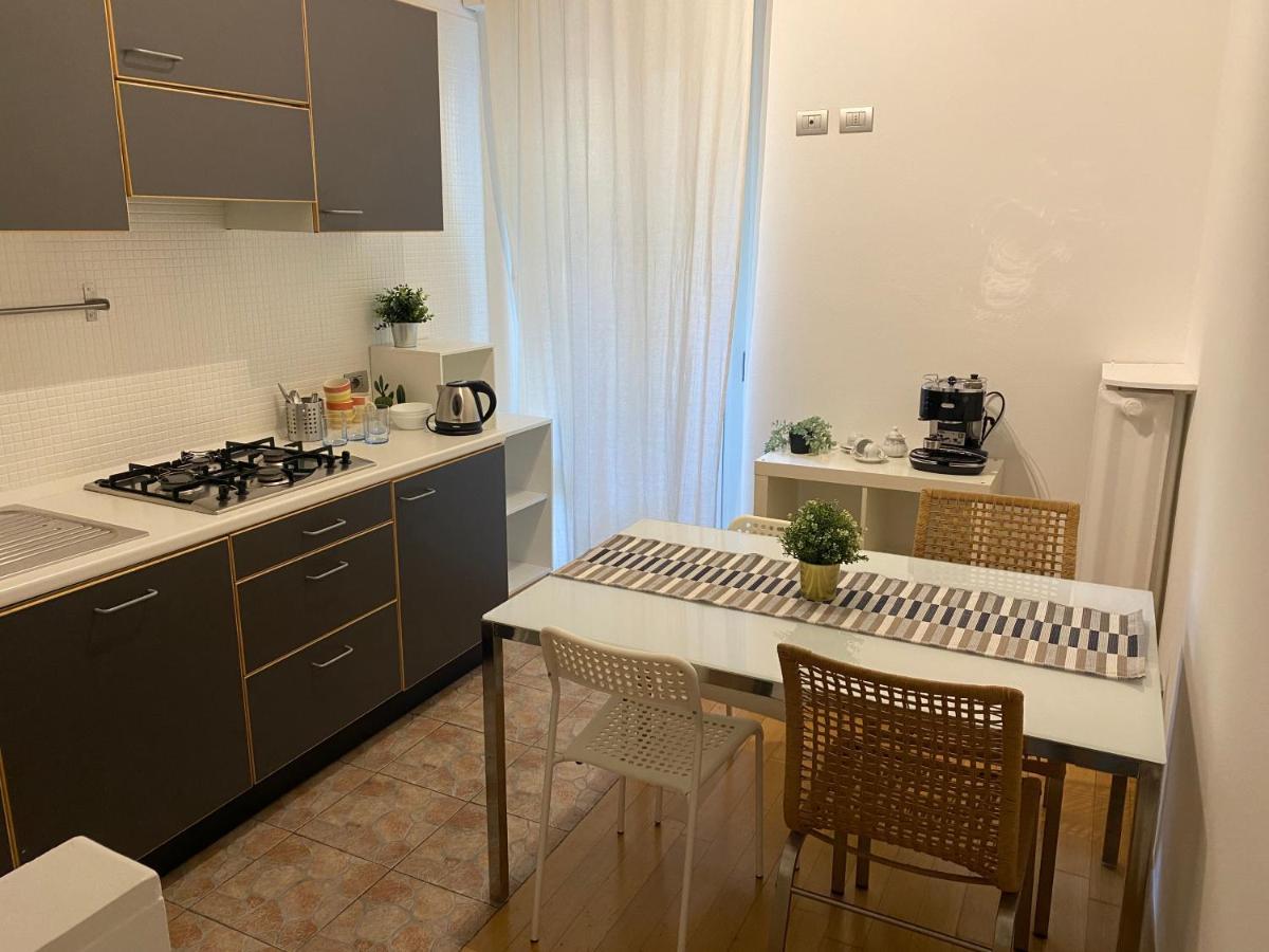 Chiara Guest House 34 - M4 Metro Blu Milano Dış mekan fotoğraf